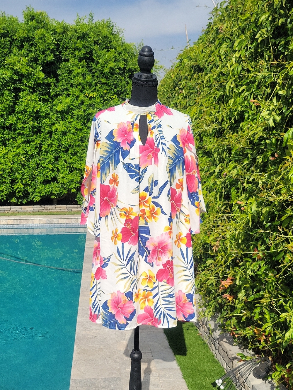 Umgee White Floral/ Leaf Print Tropical Midi Dress with Pink & Yellow Blooms S